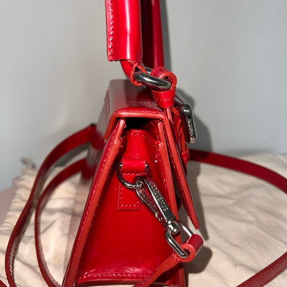 JACQUEMUS - Le Chiquito Moyen Boucle Signature Buckled Handbag in Red - Picture 3 of 4